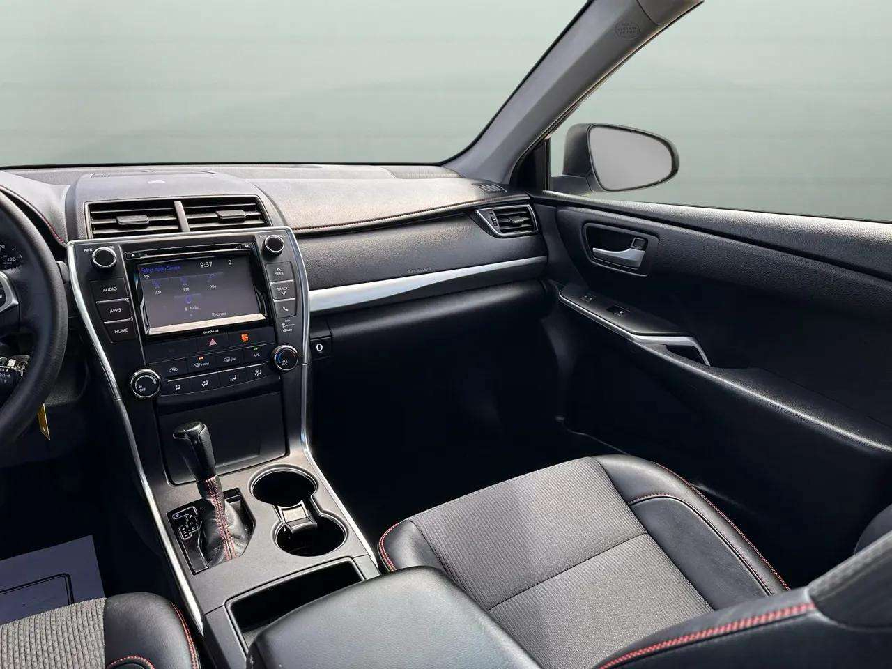 Toyota Camry XLE 2016