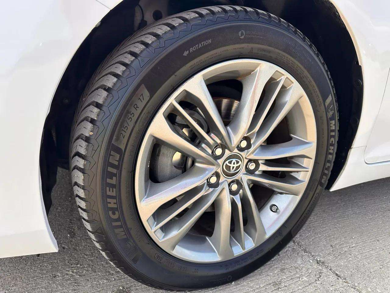 Toyota Camry XLE 2016