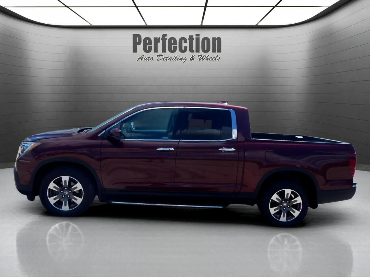 2019 Honda Ridgeline RTL-E photo 2