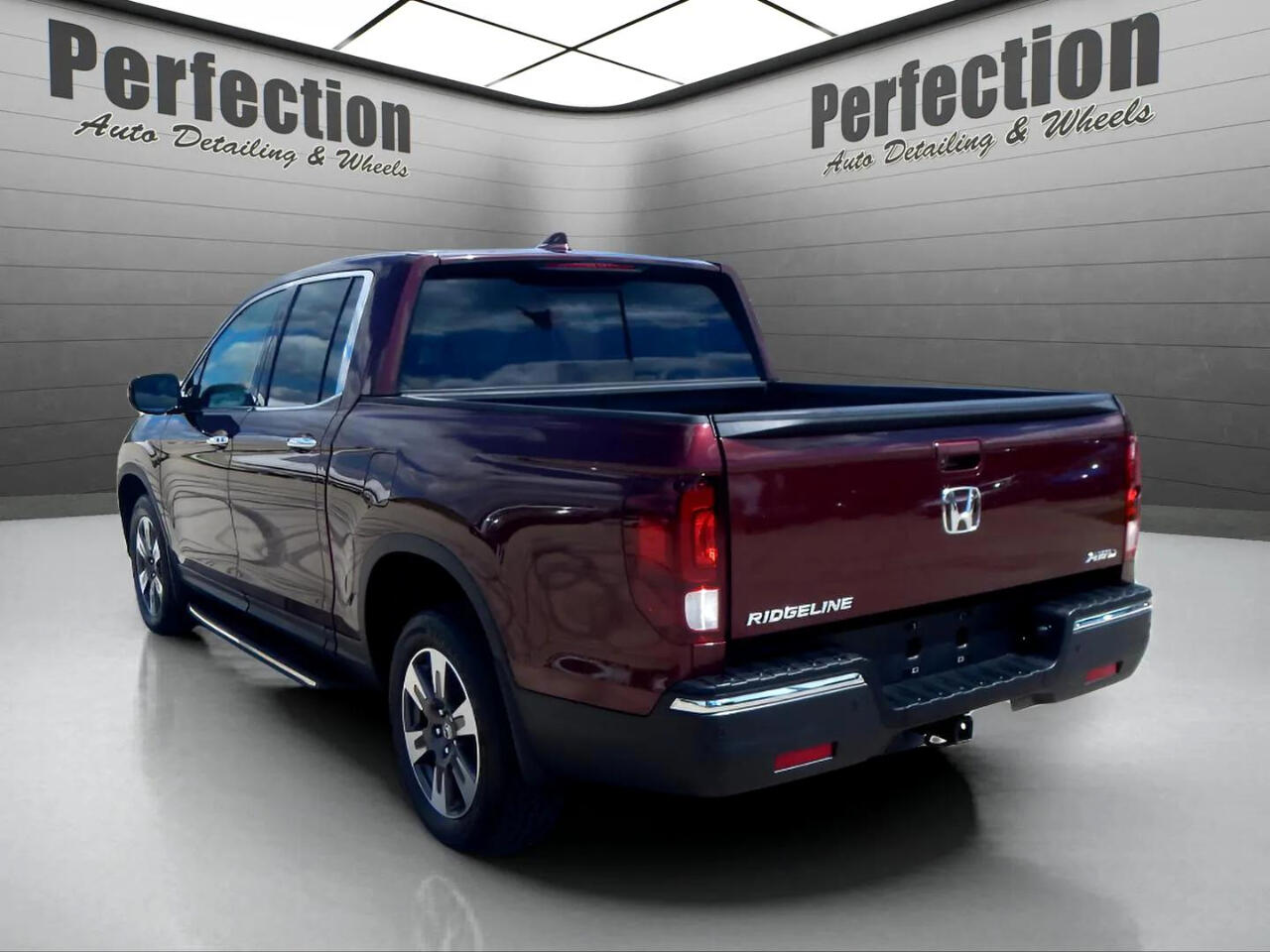 2019 Honda Ridgeline RTL-E photo 3