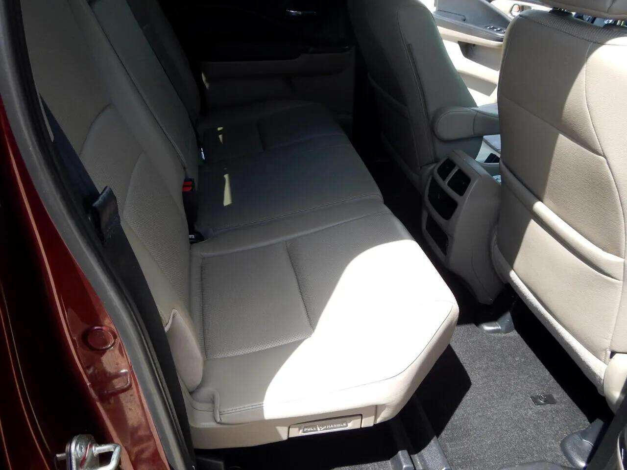 2019 Honda Ridgeline RTL-E photo 18
