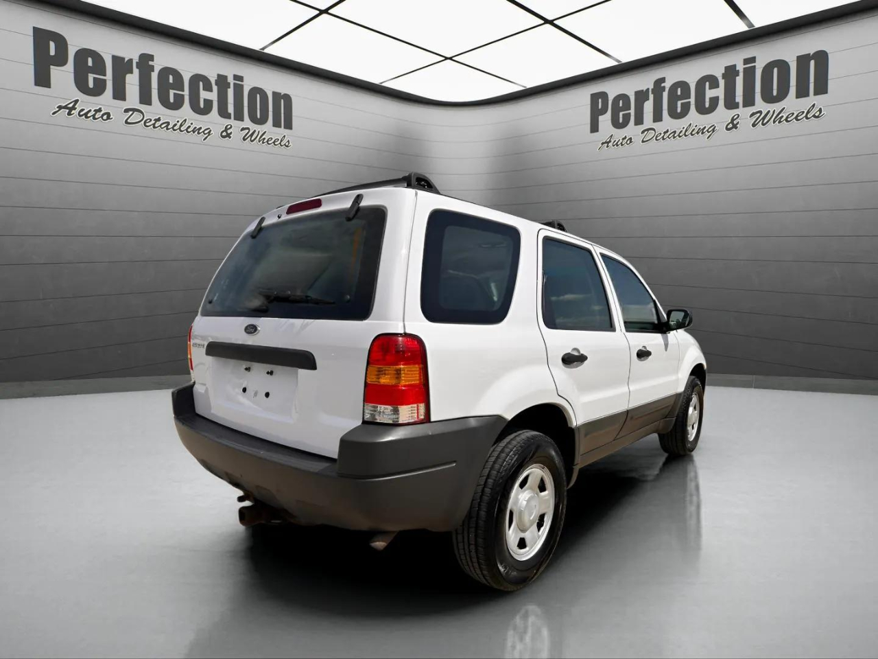 Ford Escape XLS 2WD 2004