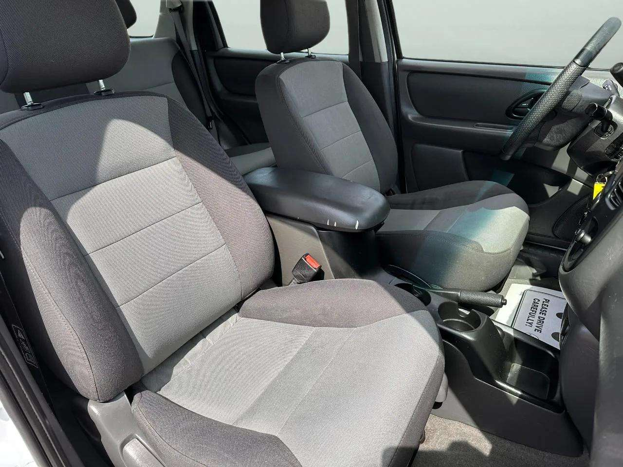 Ford Escape XLS 2WD 2004