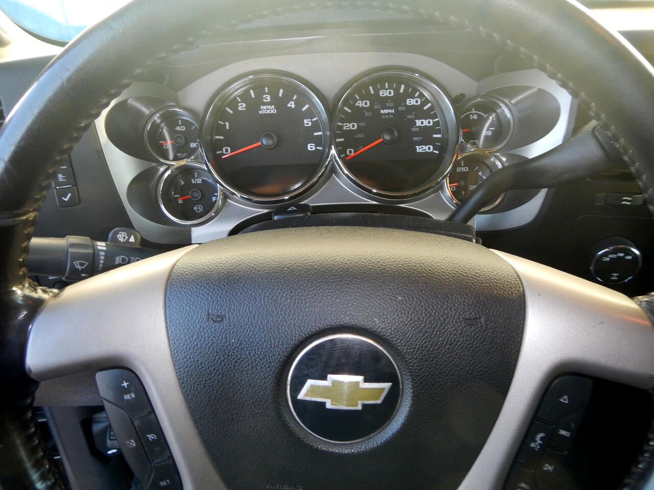 Chevrolet Silverado 1500 LT Crew Cab 4WD 2011