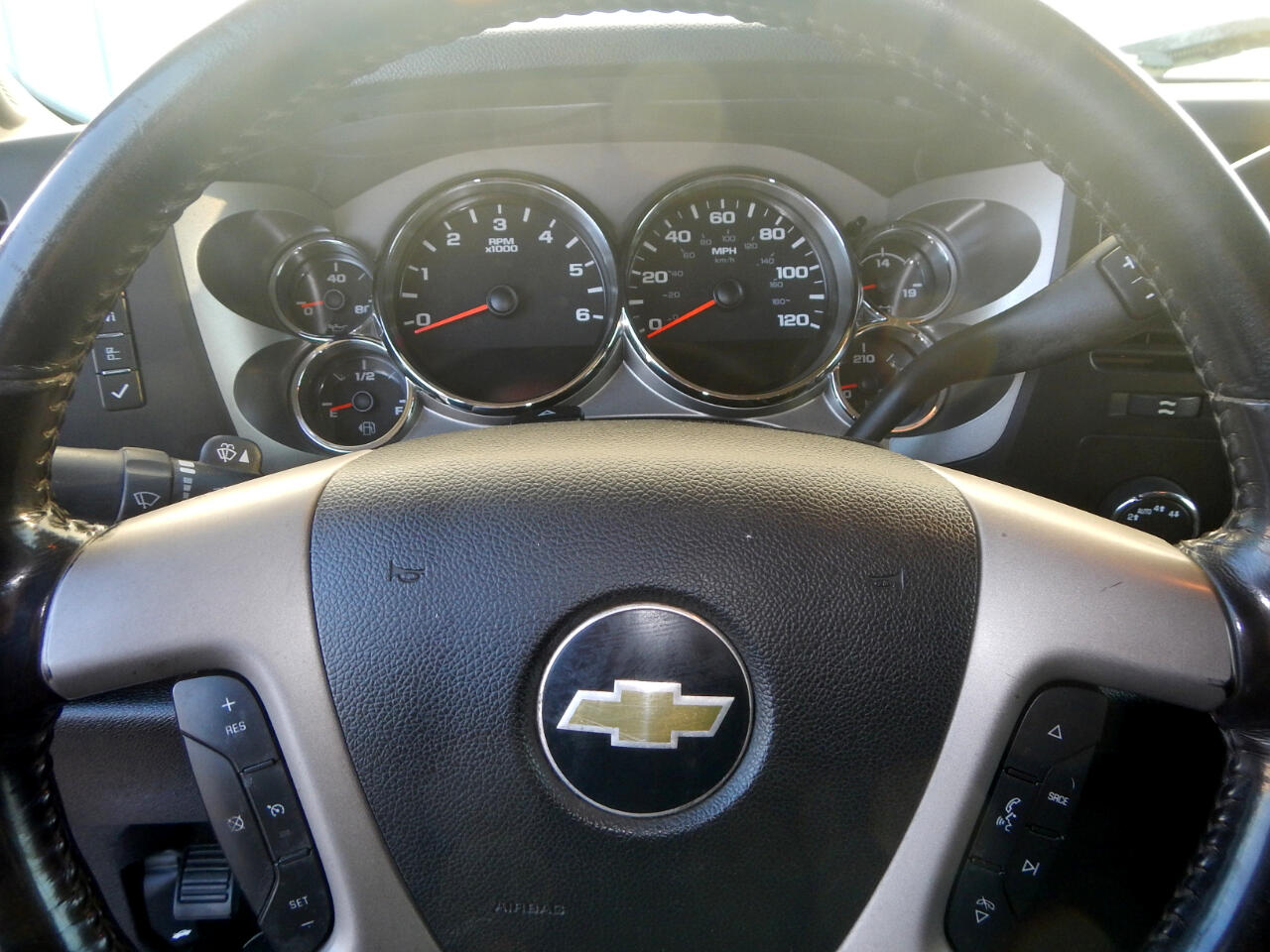 Chevrolet Silverado 1500 LT Crew Cab 4WD 2011