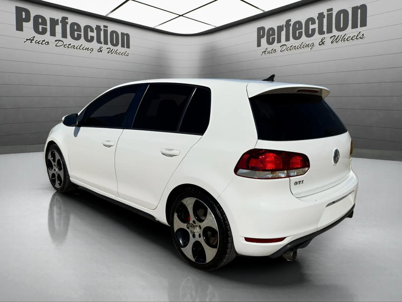 2012 Volkswagen Golf GTI photo 3