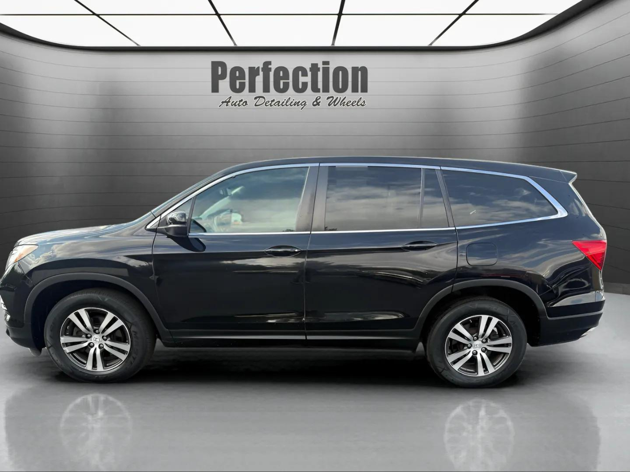 2016 Honda Pilot EX-L photo 2