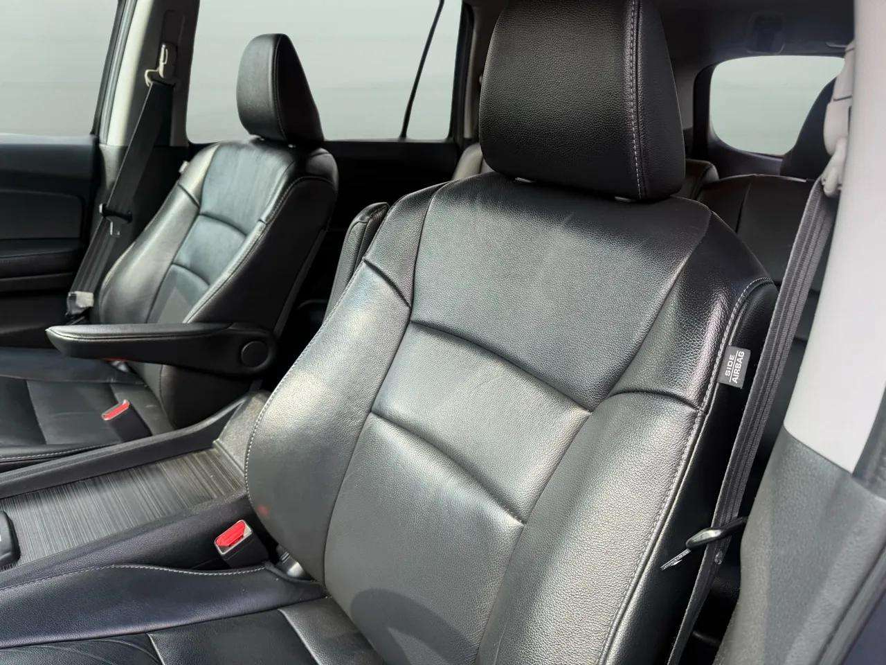 2016 Honda Pilot EX-L photo 10