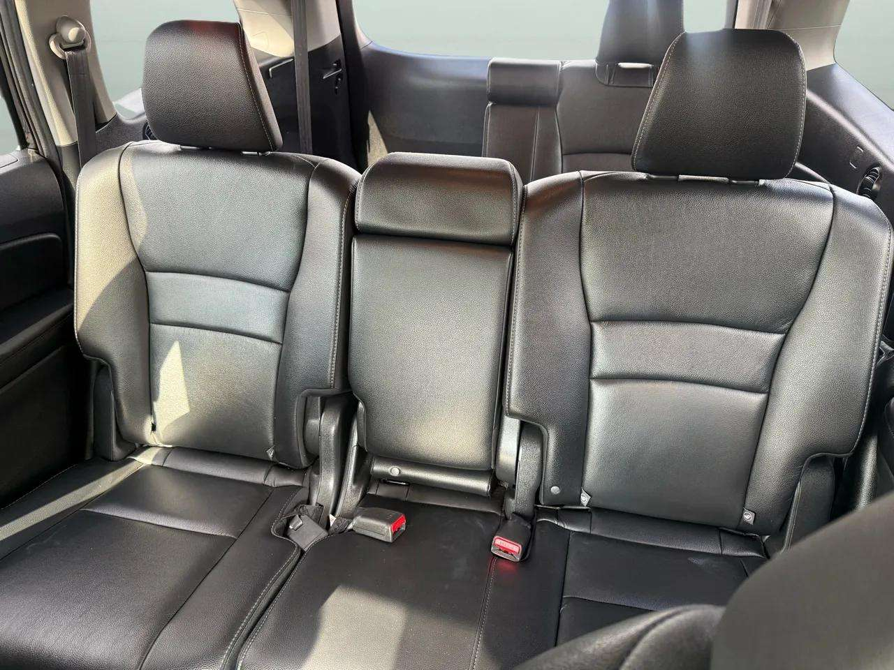 2016 Honda Pilot EX-L photo 13