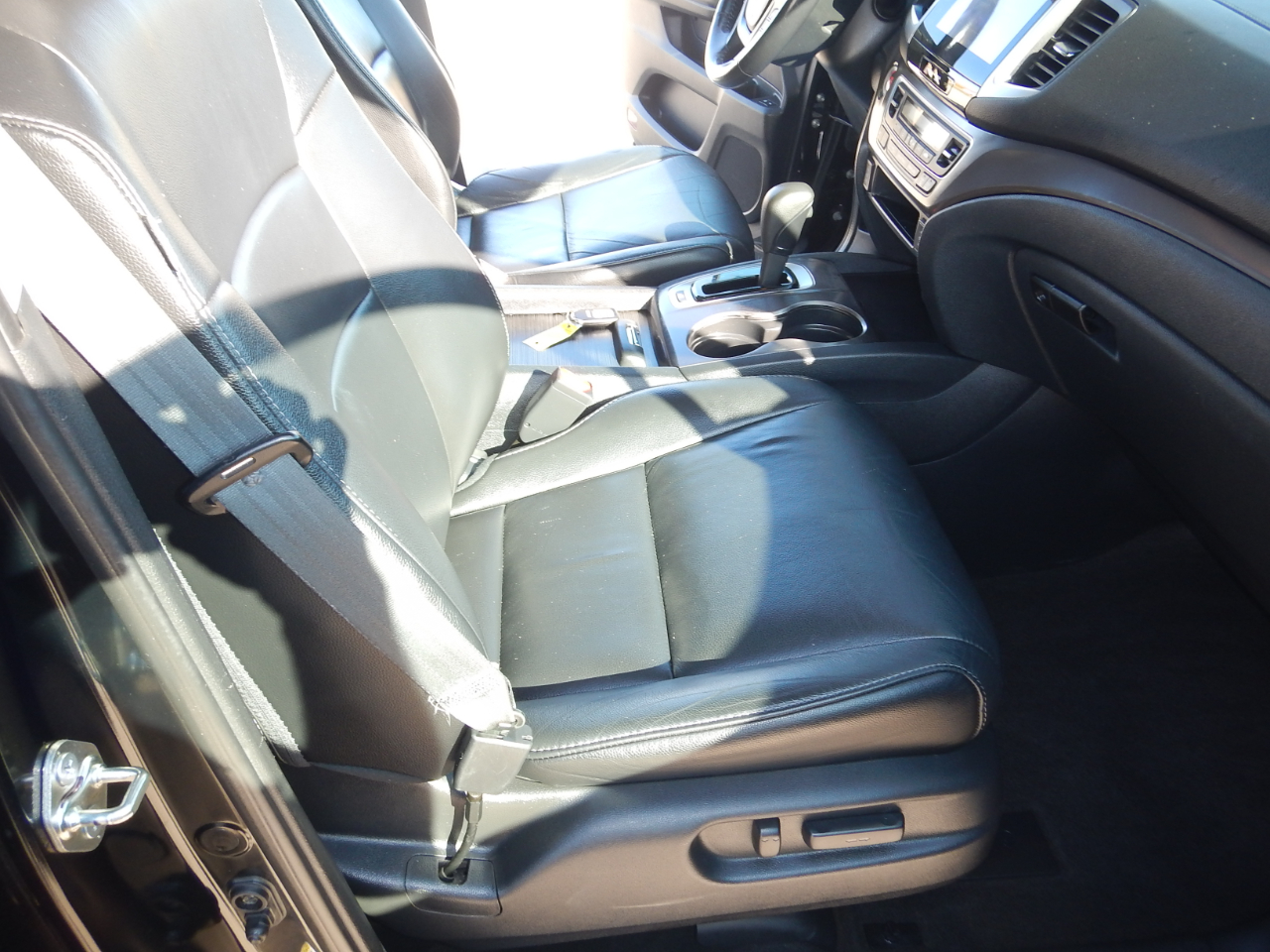 2016 Honda Pilot EX-L photo 37