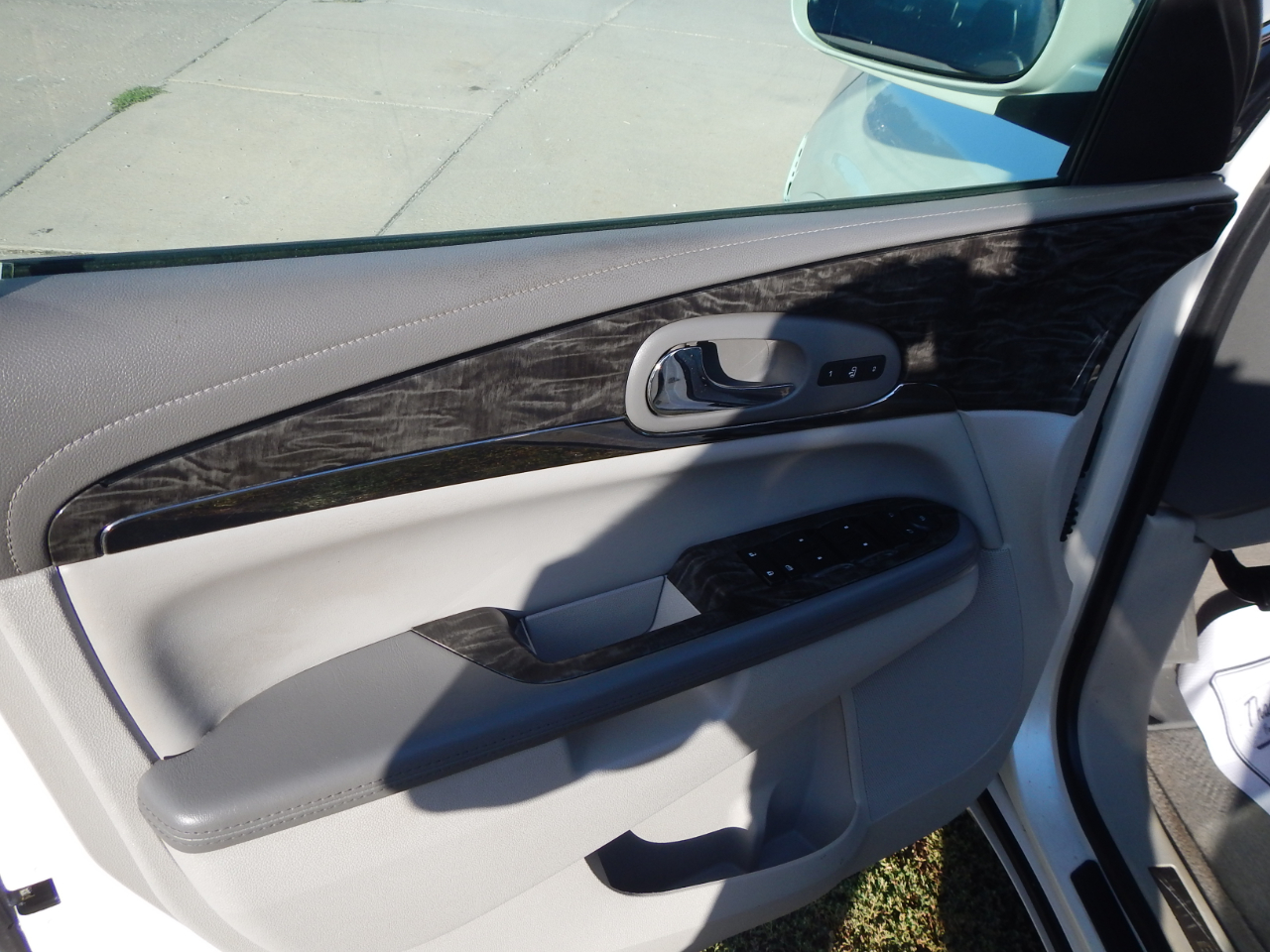 2014 Buick Enclave Leather photo 7
