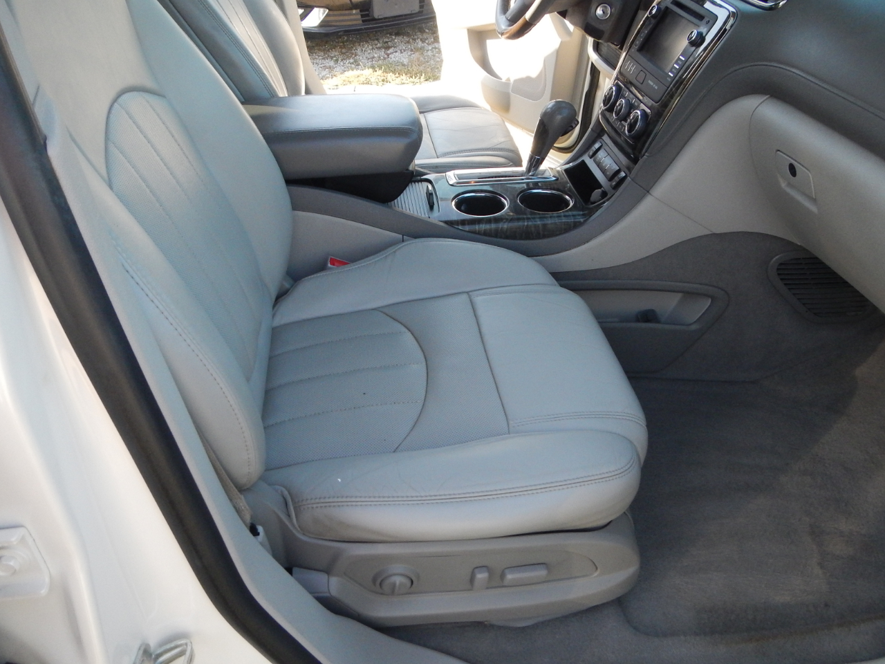 2014 Buick Enclave Leather photo 21