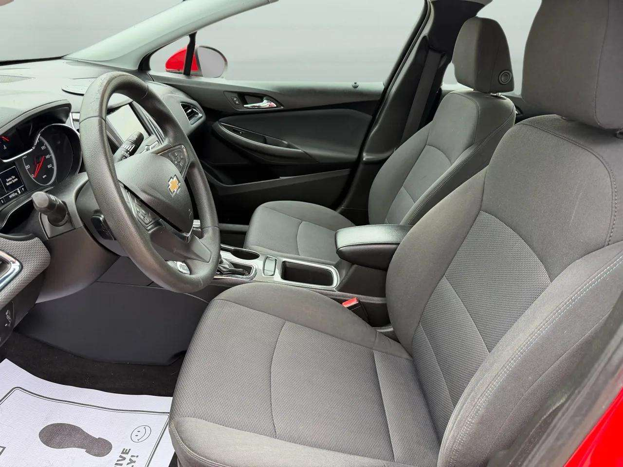 Chevrolet Cruze 4dr Sdn LT 2019 Chevrolet Cruze 4dr Sdn LT 2019