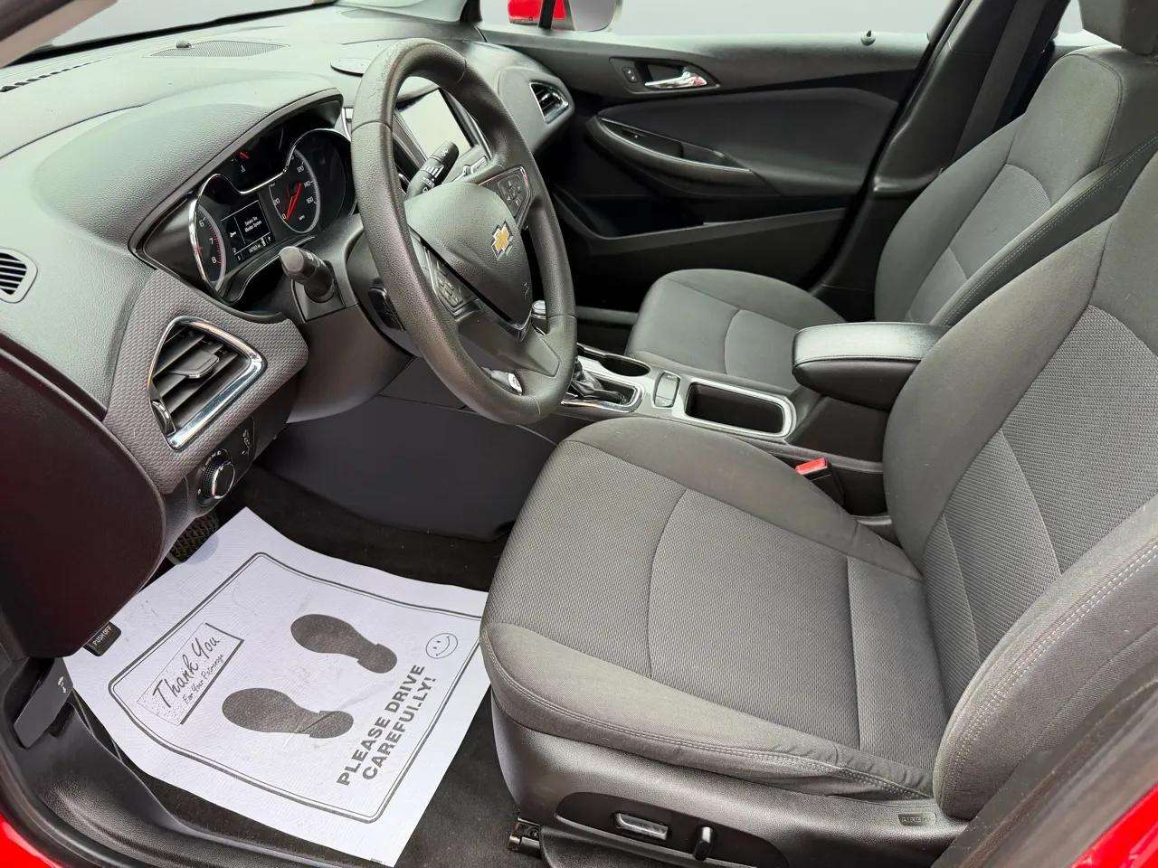 Chevrolet Cruze 4dr Sdn LT 2019 Chevrolet Cruze 4dr Sdn LT 2019