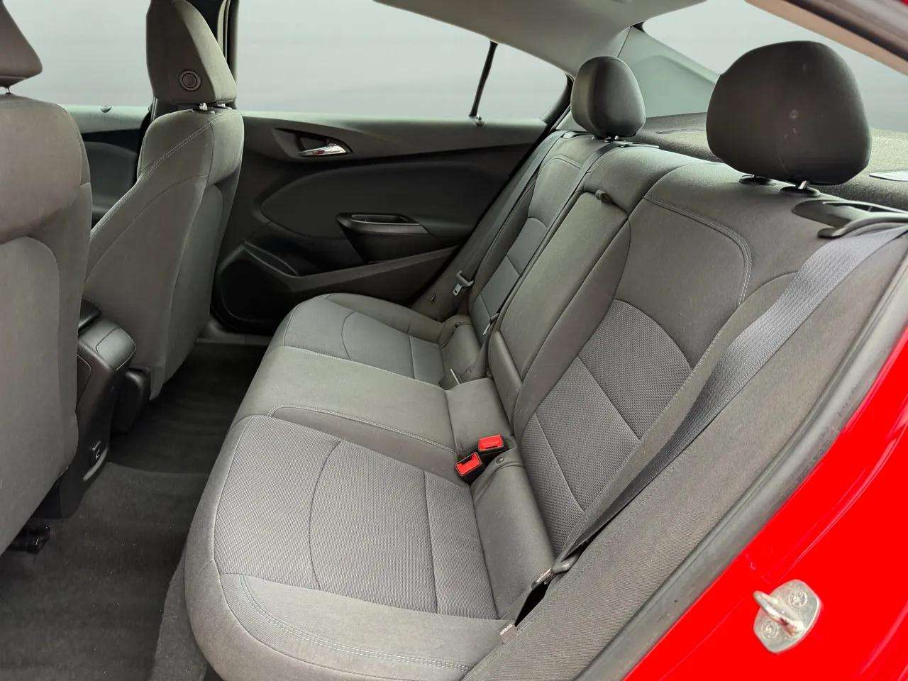 Chevrolet Cruze 4dr Sdn LT 2019 Chevrolet Cruze 4dr Sdn LT 2019