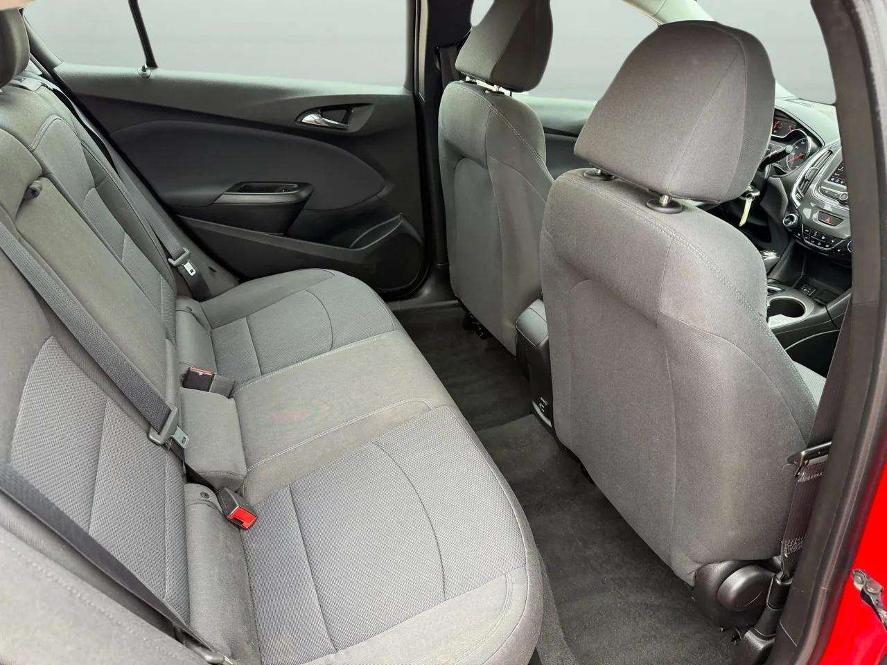 Chevrolet Cruze 4dr Sdn LT 2019 Chevrolet Cruze 4dr Sdn LT 2019