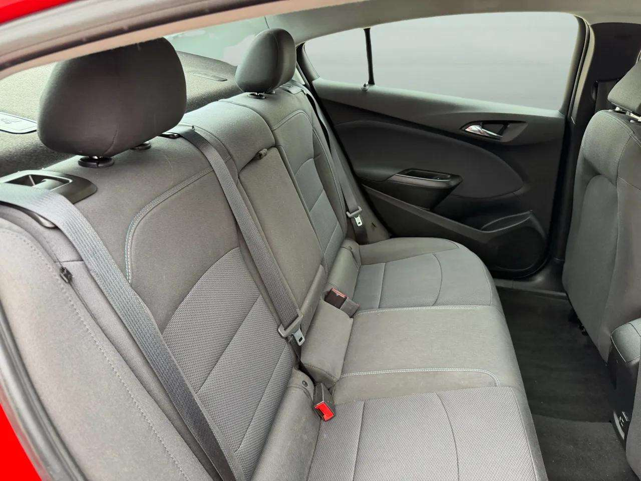 Chevrolet Cruze 4dr Sdn LT 2019 Chevrolet Cruze 4dr Sdn LT 2019