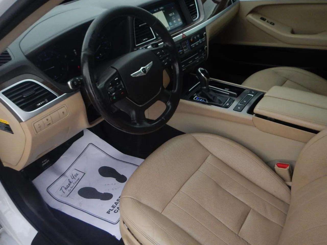 Hyundai Genesis 4dr Sdn V6 3.8L AWD 2016 Hyundai Genesis 4dr Sdn V6 3.8L AWD 2016