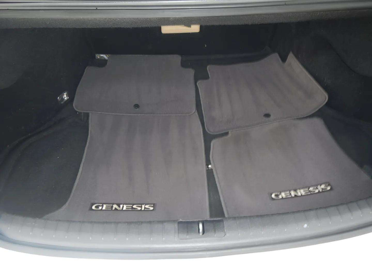 Hyundai Genesis 4dr Sdn V6 3.8L AWD 2016 Hyundai Genesis 4dr Sdn V6 3.8L AWD 2016