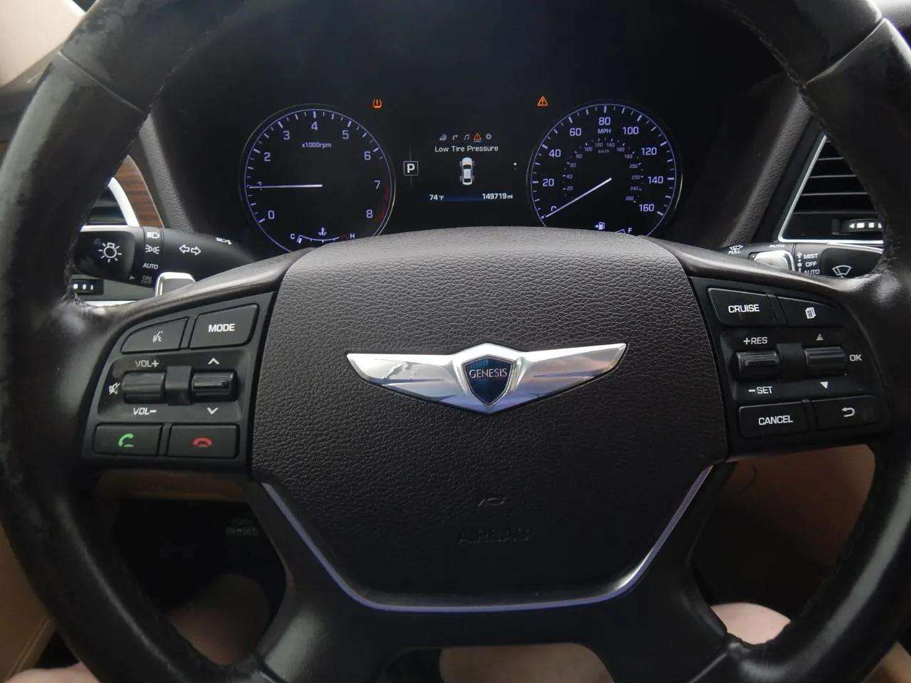 Hyundai Genesis 4dr Sdn V6 3.8L AWD 2016 Hyundai Genesis 4dr Sdn V6 3.8L AWD 2016