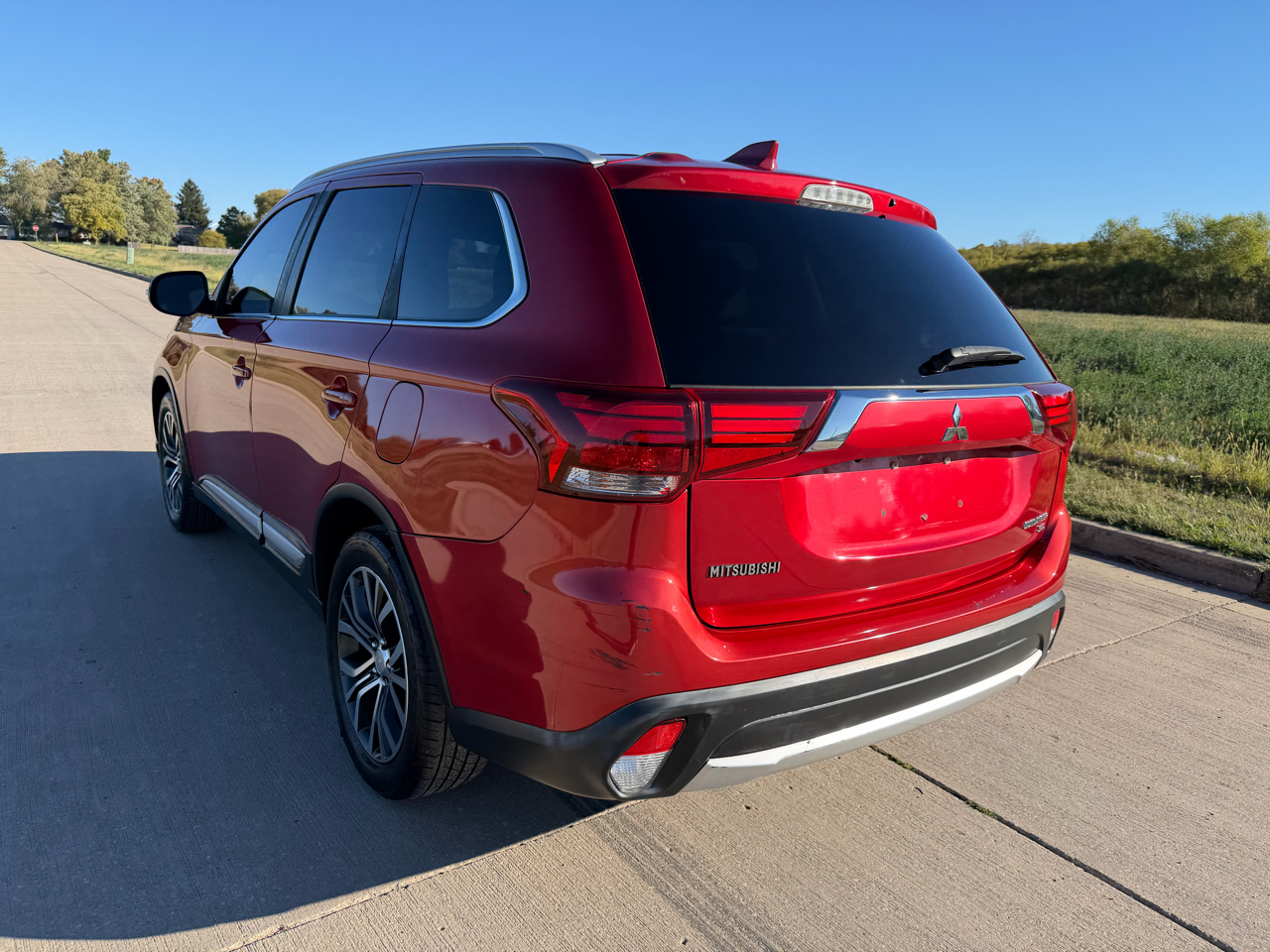 Mitsubishi Outlander SEL FWD 2017 Mitsubishi Outlander SEL FWD 2017