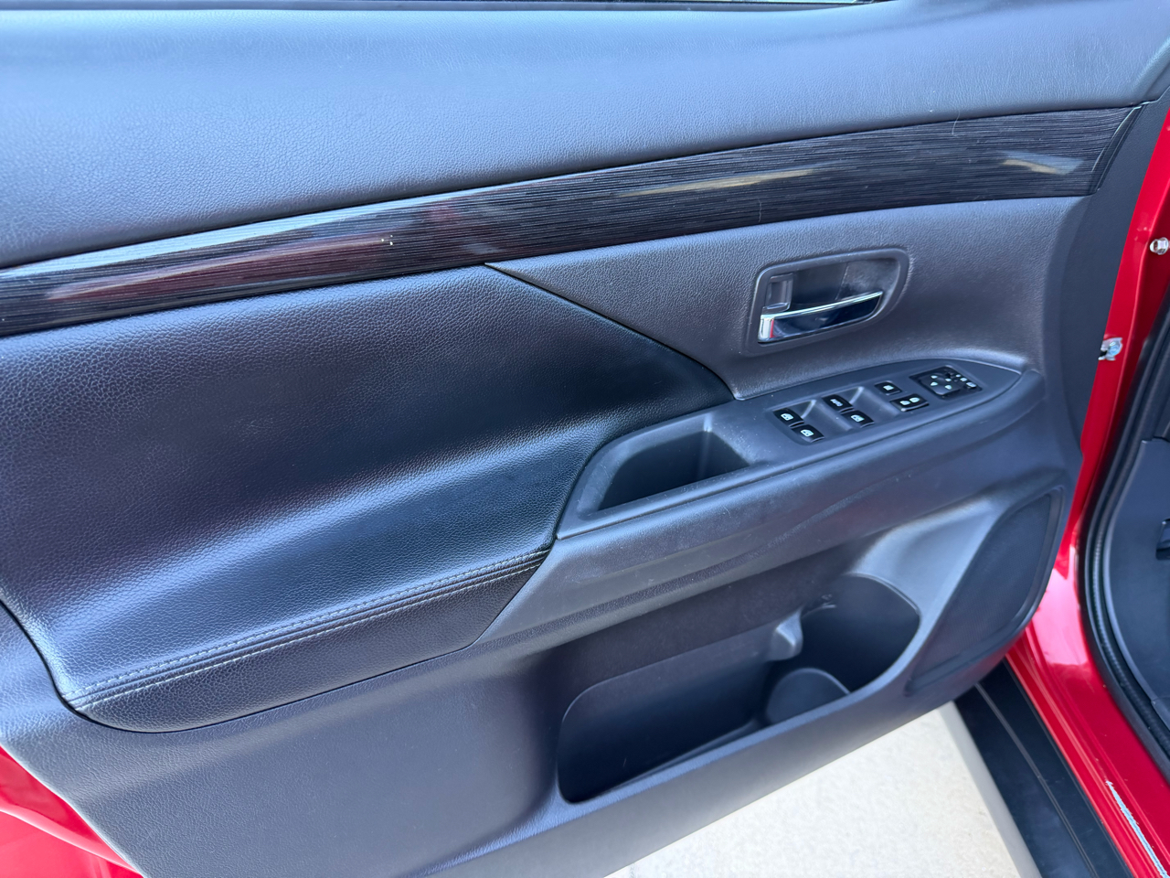 Mitsubishi Outlander SEL FWD 2017 Mitsubishi Outlander SEL FWD 2017