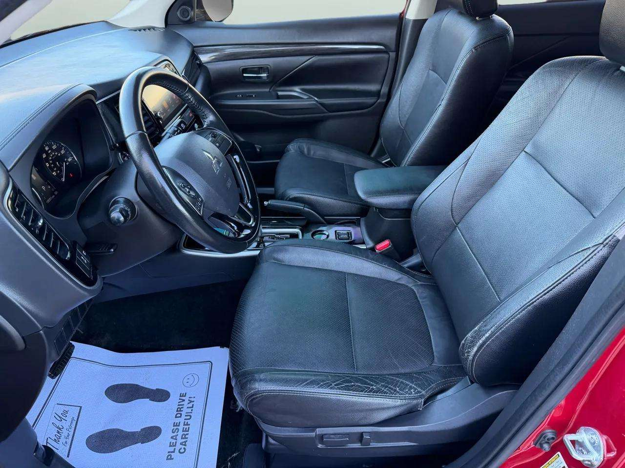 Mitsubishi Outlander SEL FWD 2017 Mitsubishi Outlander SEL FWD 2017