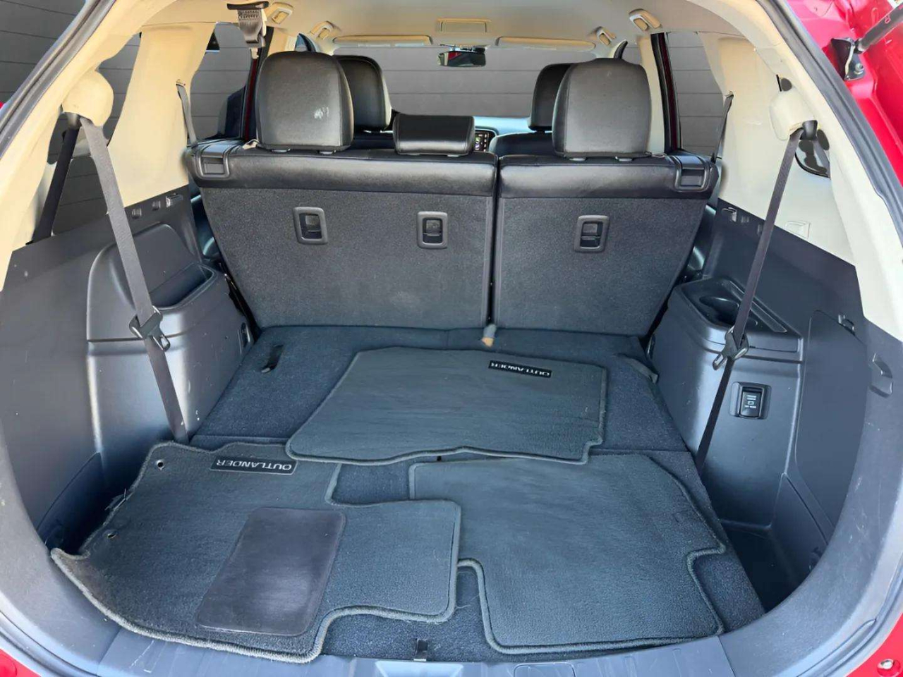 Mitsubishi Outlander SEL FWD 2017 Mitsubishi Outlander SEL FWD 2017