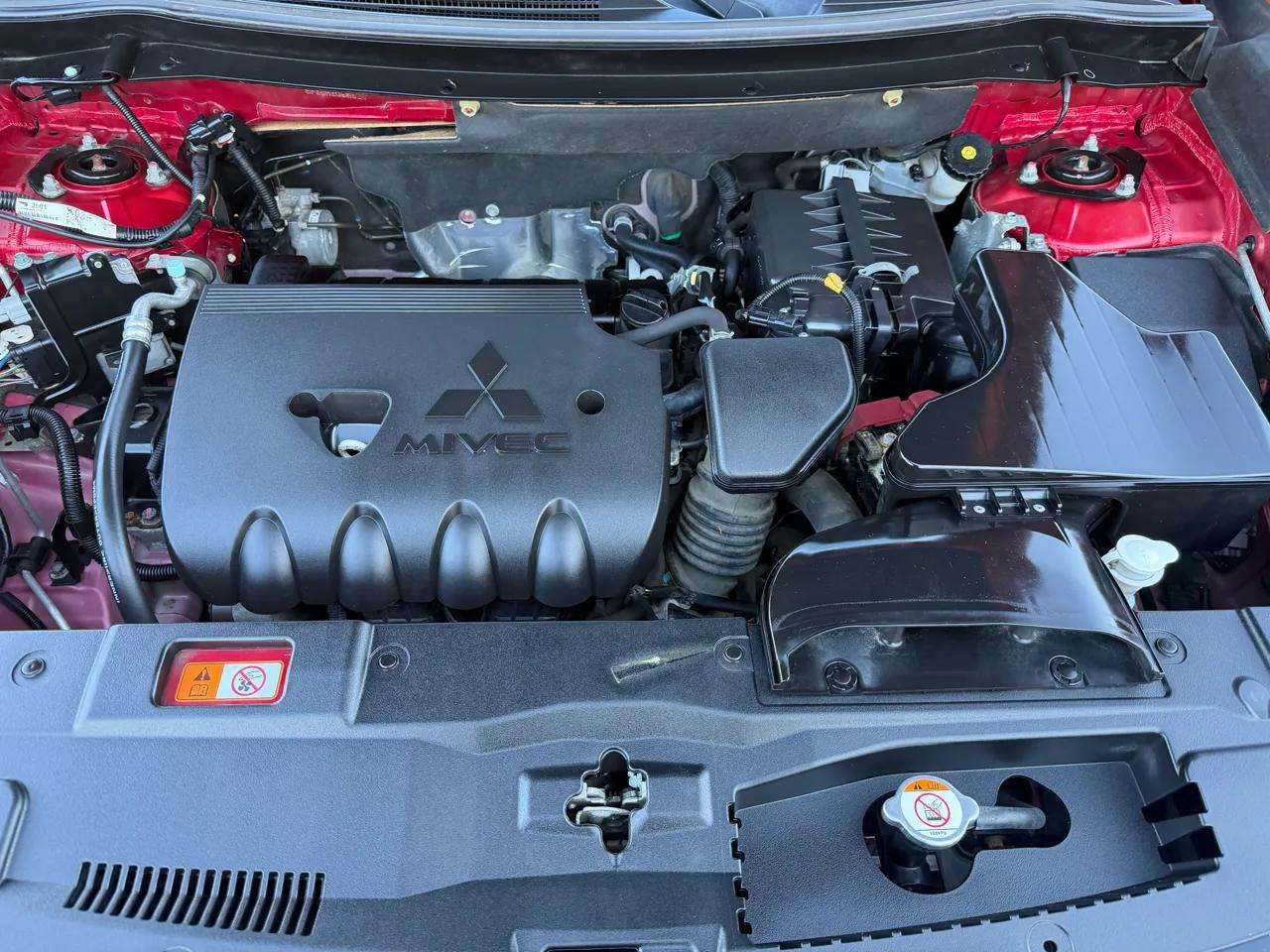 Mitsubishi Outlander SEL FWD 2017 Mitsubishi Outlander SEL FWD 2017