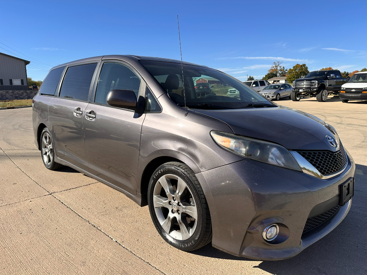 Toyota Sienna 5dr 8-Pass Van V6 SE FWD (Natl) 2011 Toyota Sienna 5dr 8-Pass Van V6 SE FWD (Natl) 2011