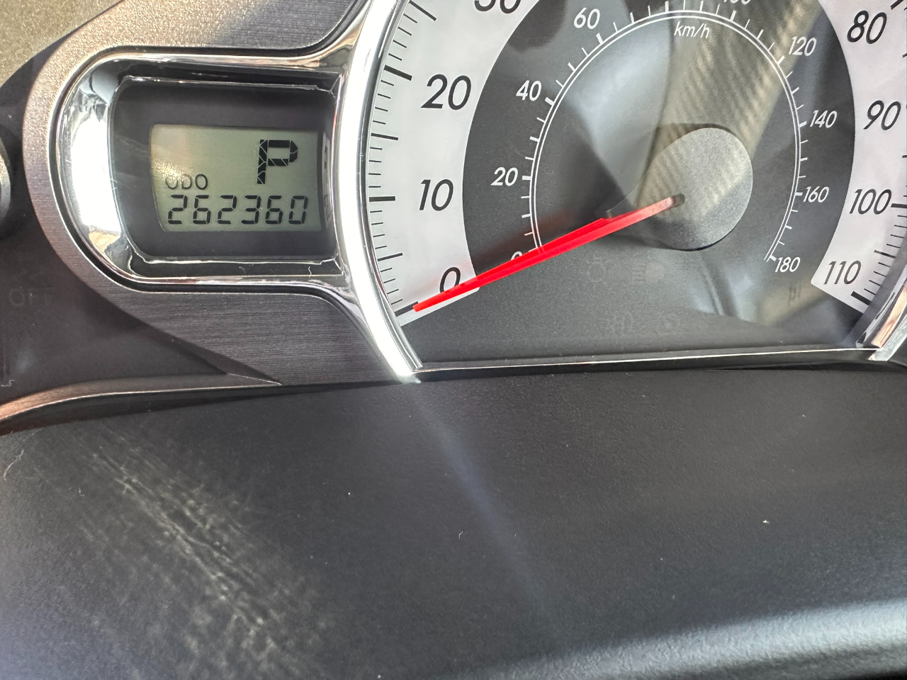 Toyota Sienna 5dr 8-Pass Van V6 SE FWD (Natl) 2011 Toyota Sienna 5dr 8-Pass Van V6 SE FWD (Natl) 2011