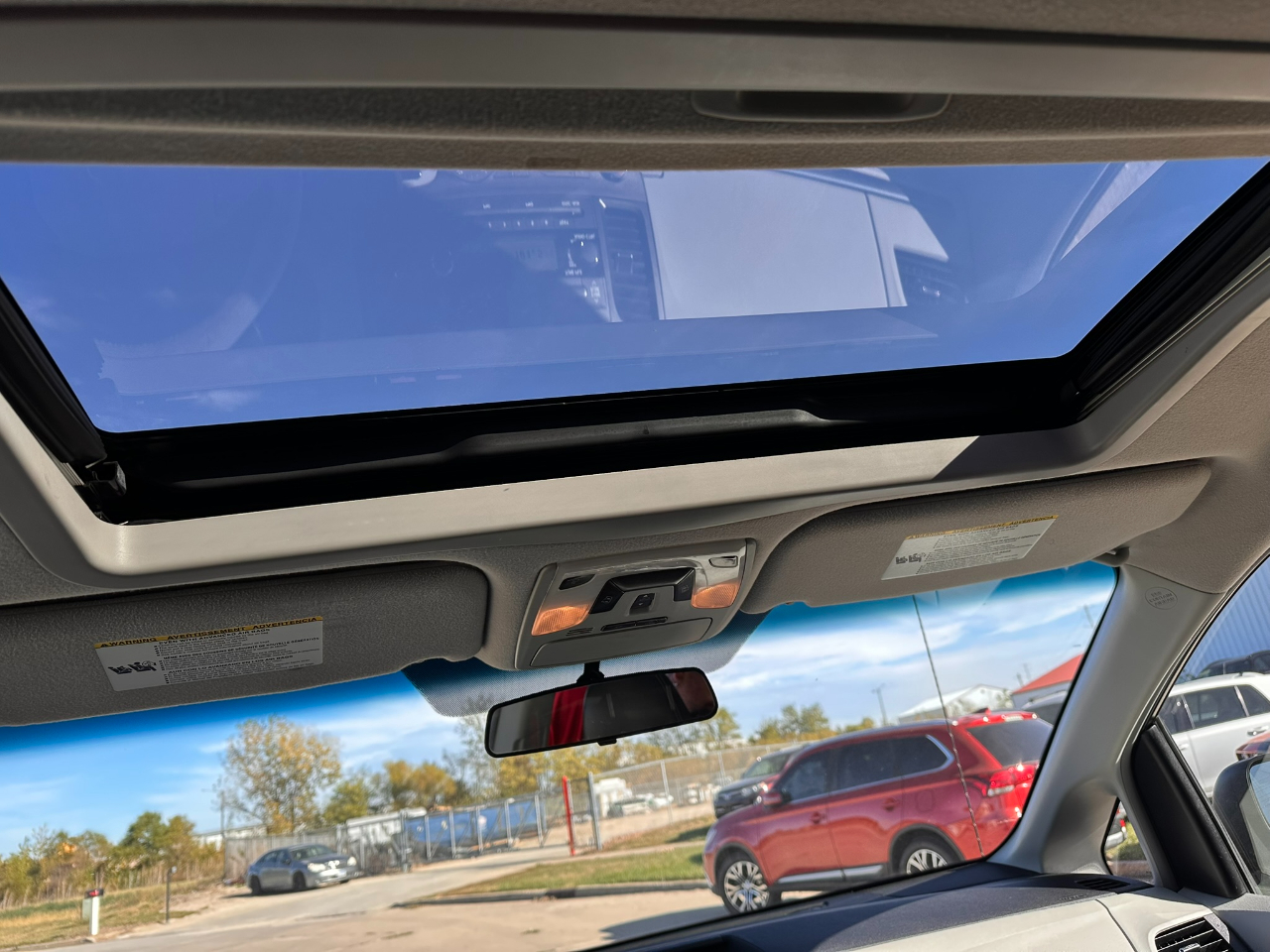 Toyota Sienna 5dr 8-Pass Van V6 SE FWD (Natl) 2011 Toyota Sienna 5dr 8-Pass Van V6 SE FWD (Natl) 2011