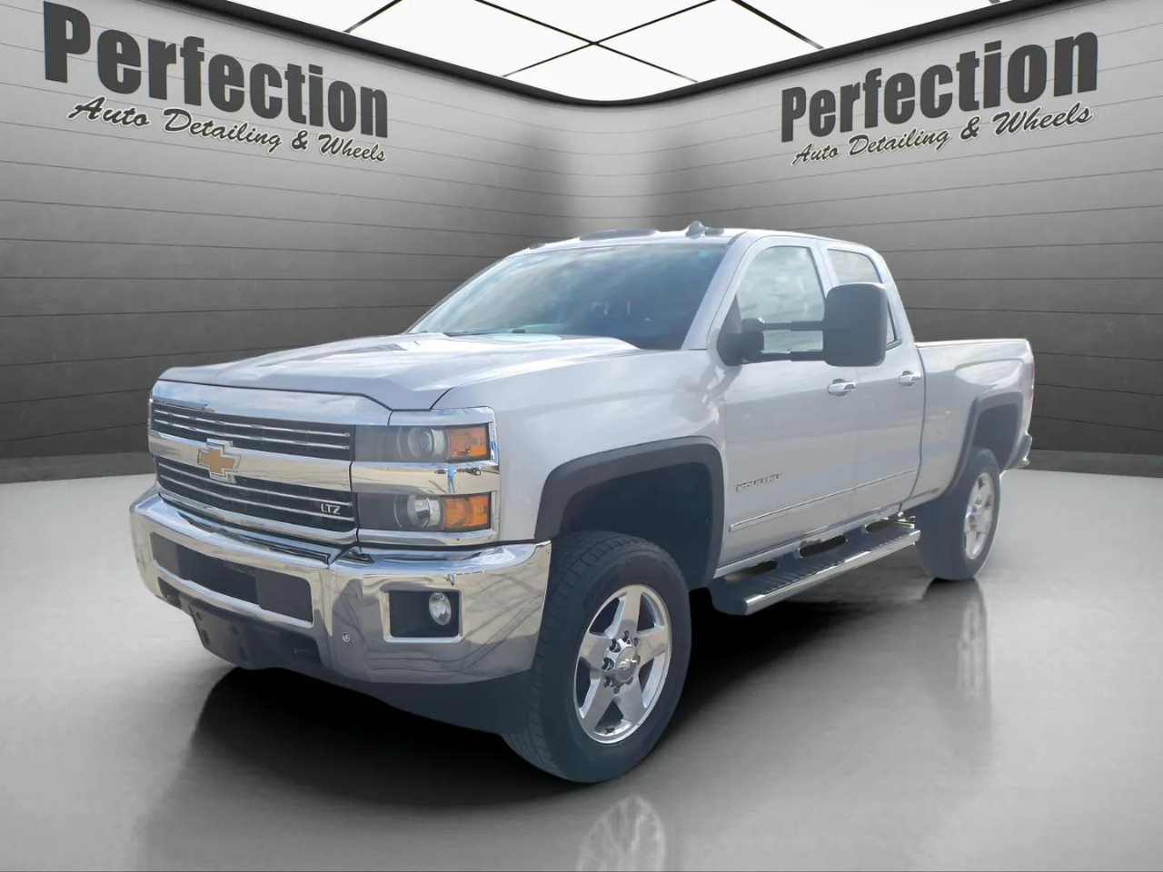 2015 Chevrolet Silverado 2500HD 4WD Double Cab 144.2" LTZ