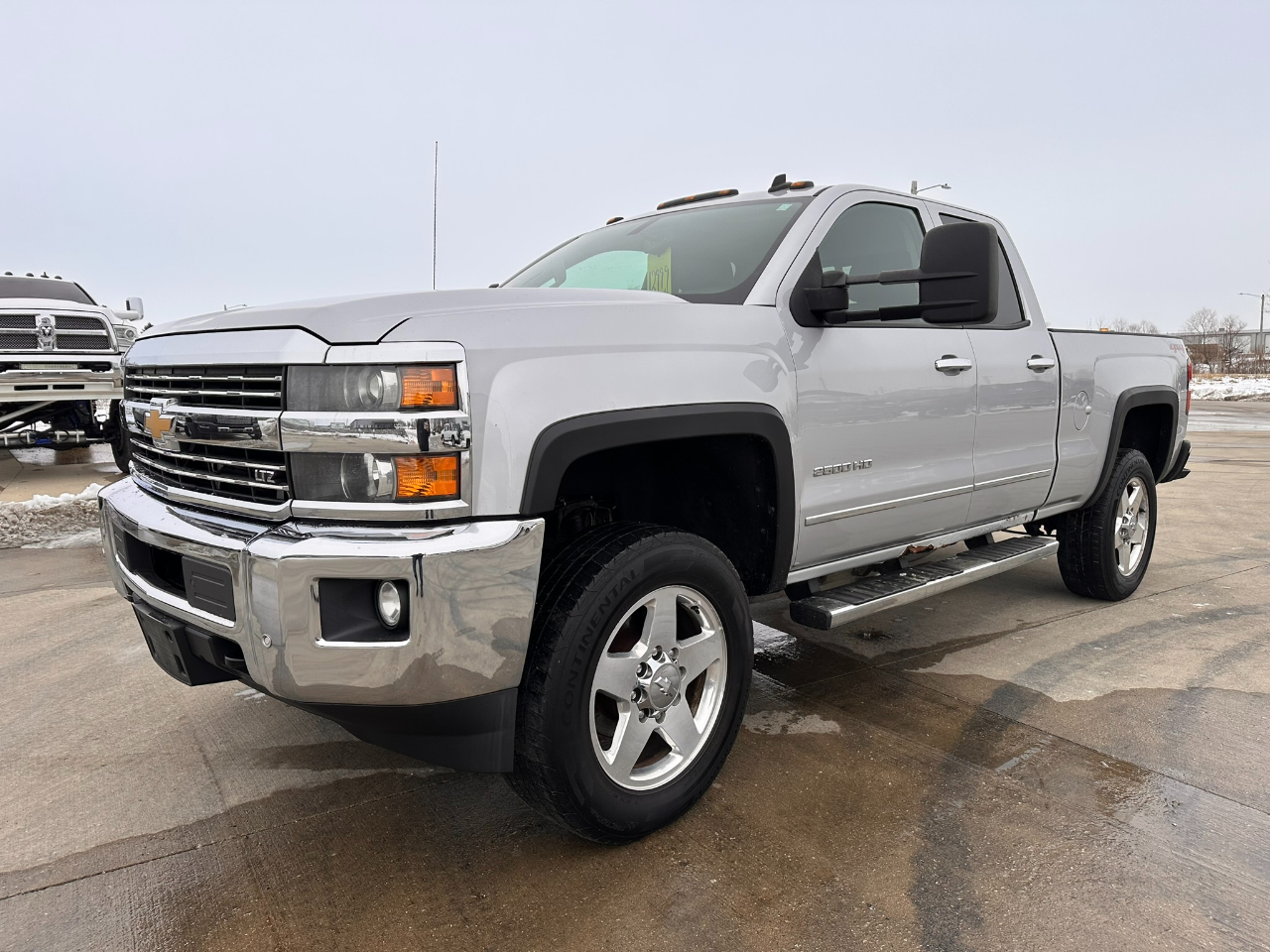 2015 Chevrolet Silverado 2500HD 4WD Double Cab 144.2" LTZ