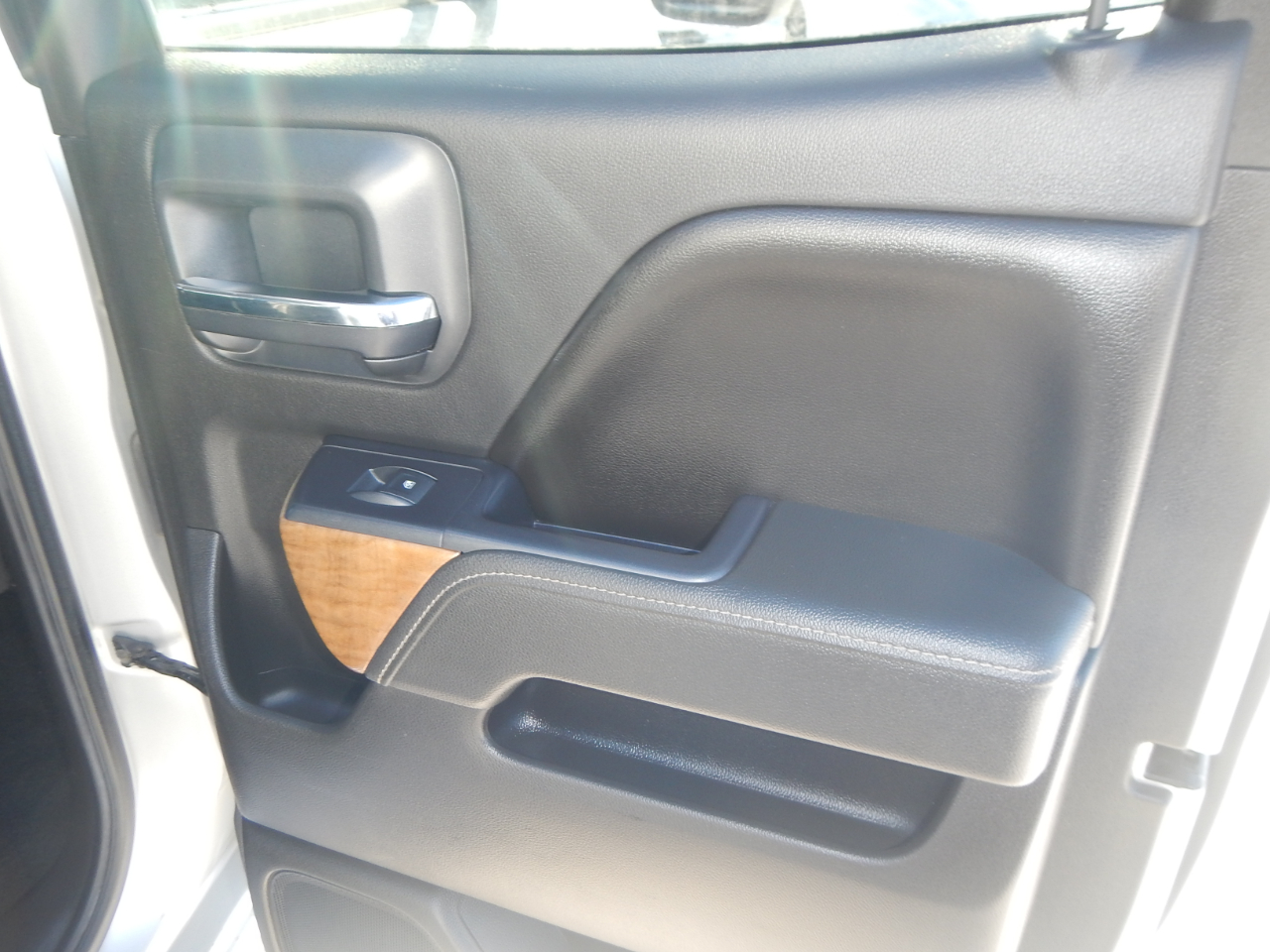 Chevrolet Silverado 2500HD 4WD Double Cab 144.2" LTZ 2015