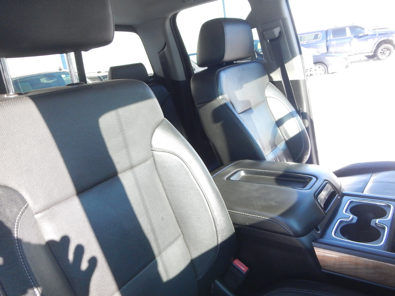 Chevrolet Silverado 2500HD 4WD Double Cab 144.2" LTZ 2015