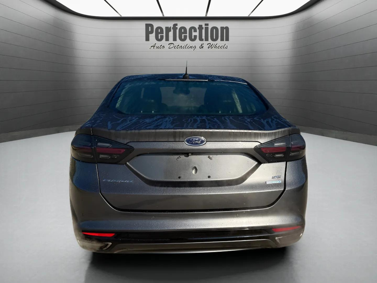 2015 Ford Fusion SE photo 3