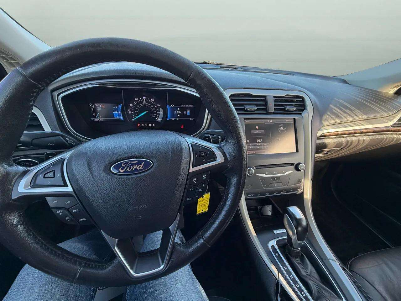 Ford Fusion 4dr Sdn SE FWD 2015