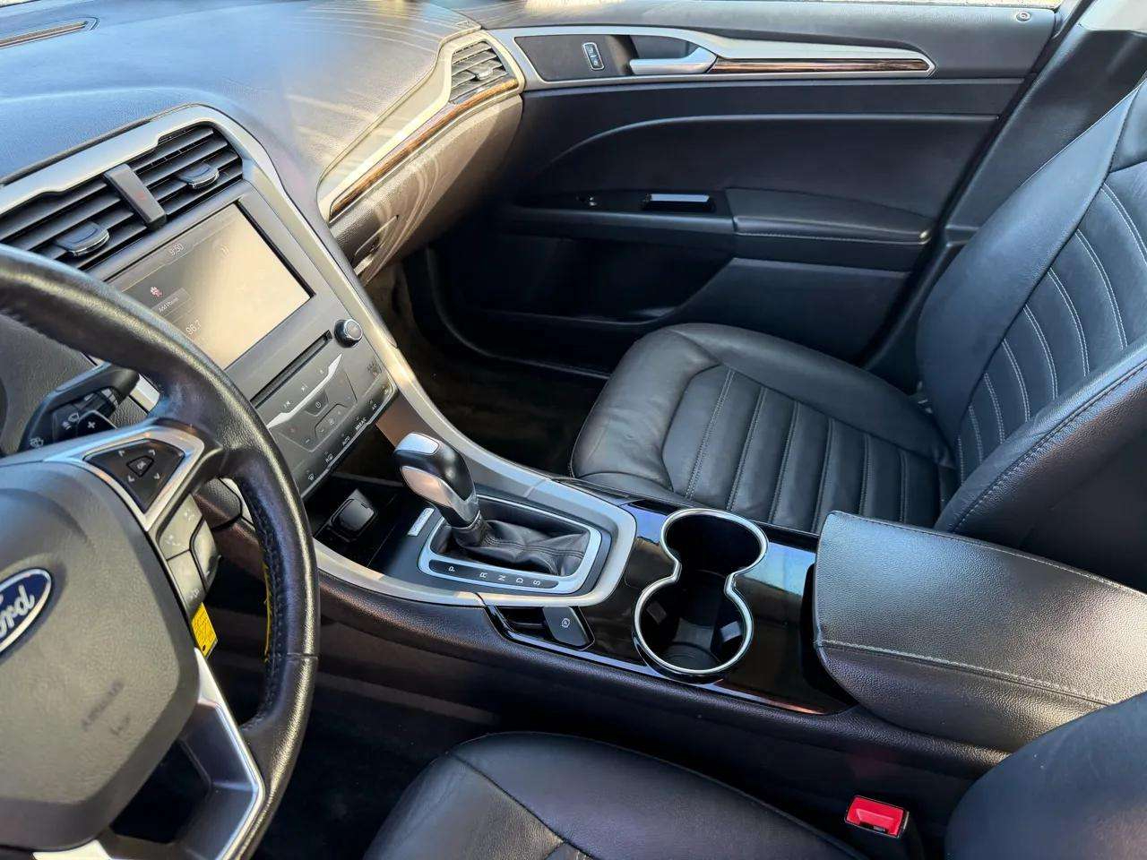 Ford Fusion 4dr Sdn SE FWD 2015