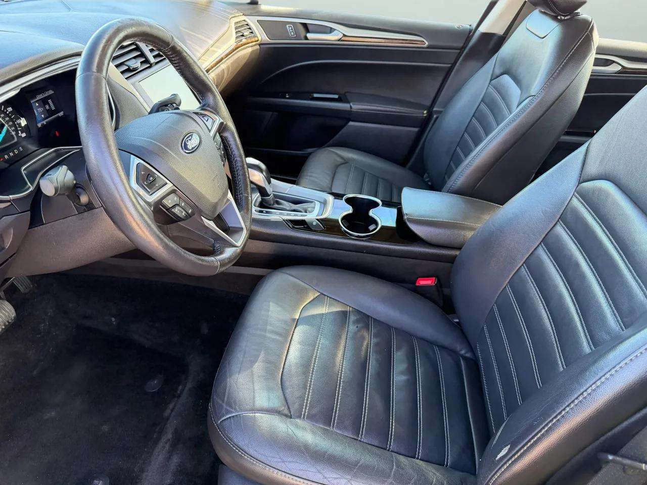 Ford Fusion 4dr Sdn SE FWD 2015