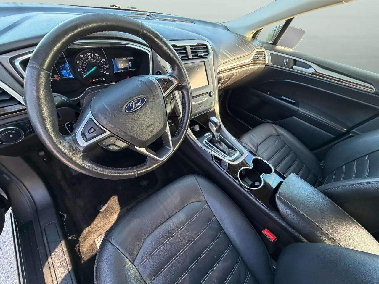 Ford Fusion 4dr Sdn SE FWD 2015
