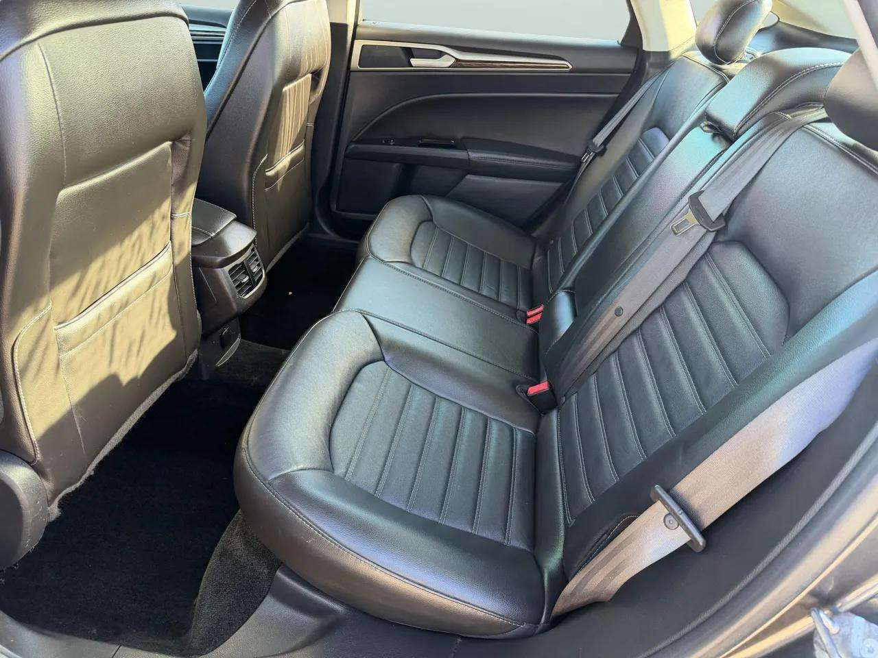 Ford Fusion 4dr Sdn SE FWD 2015