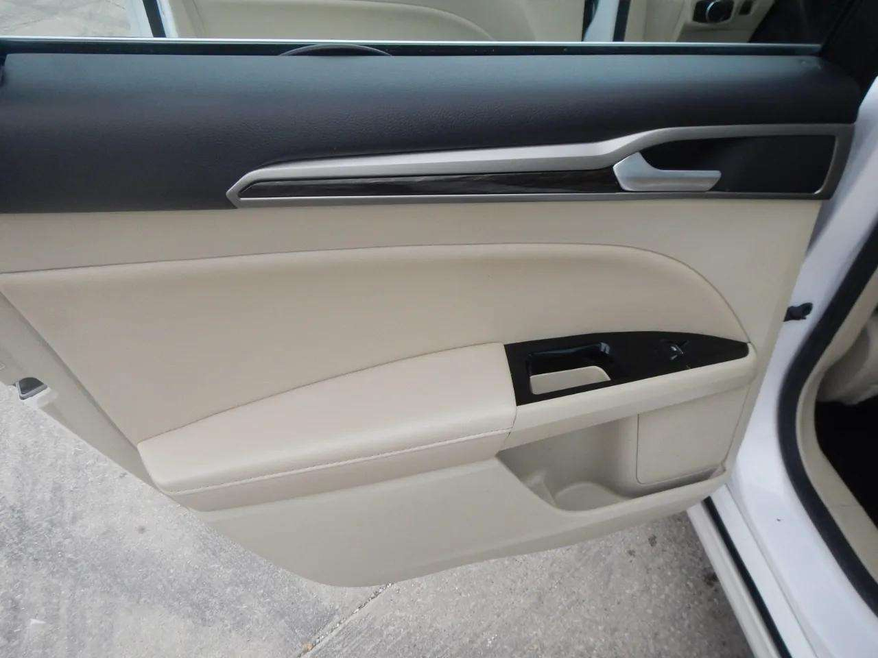 Ford Fusion 4dr Sdn SE FWD 2015