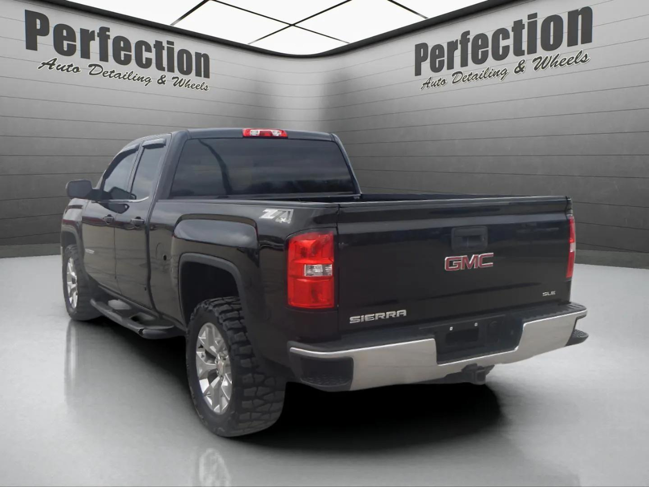 2015 Gmc Sierra 1500 SLE photo 3