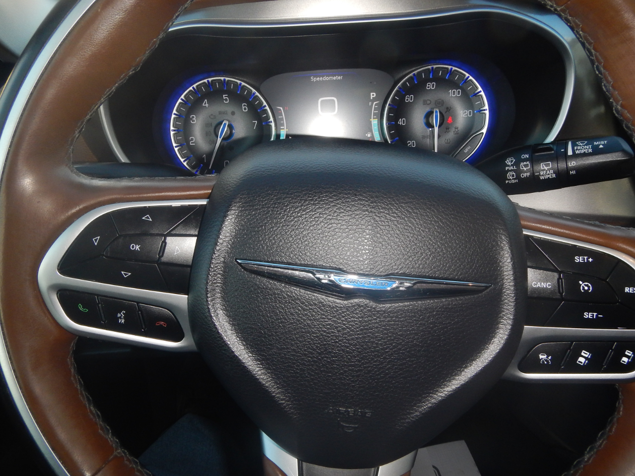 Chrysler Pacifica Limited FWD 2017