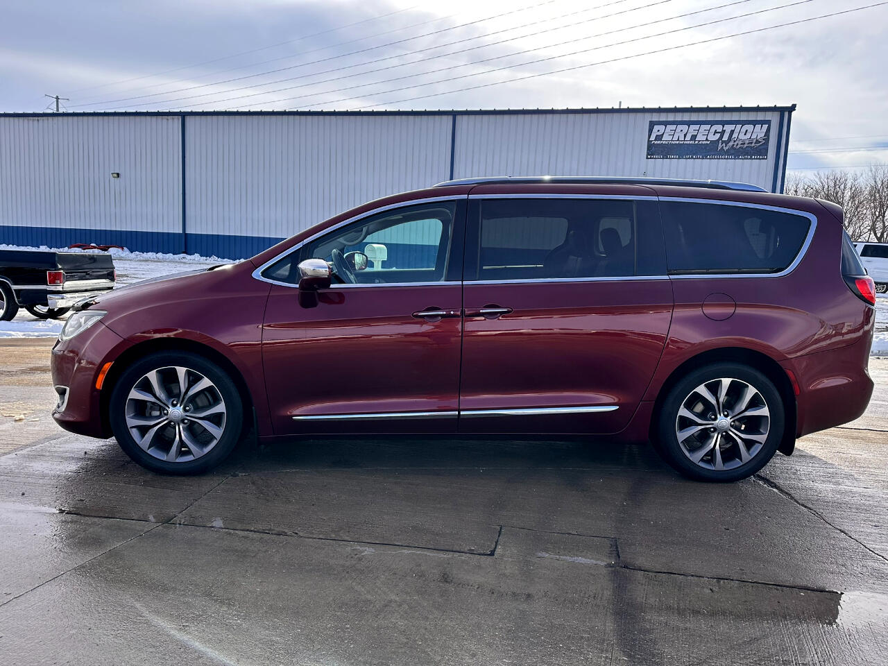 Chrysler Pacifica Limited FWD 2017
