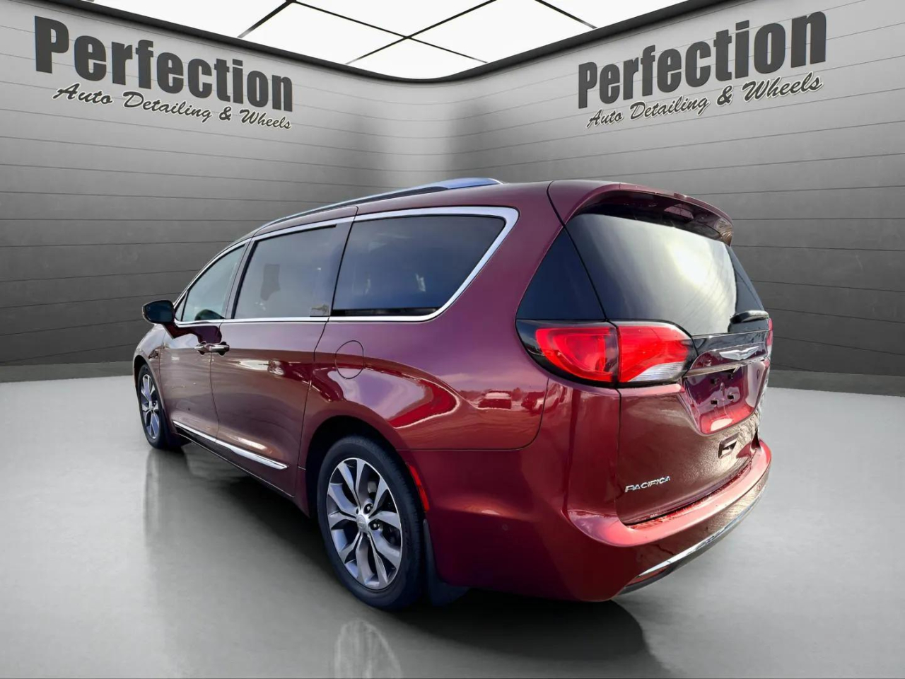 Chrysler Pacifica Limited FWD 2017