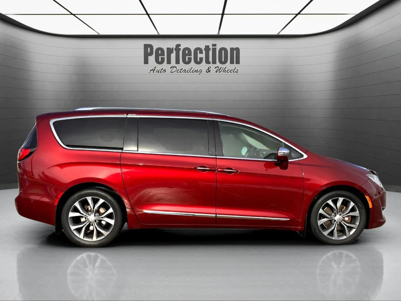 Chrysler Pacifica Limited FWD 2017