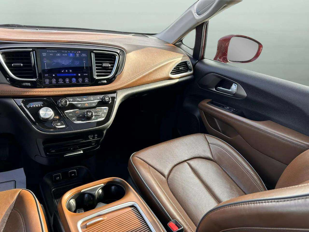 Chrysler Pacifica Limited FWD 2017