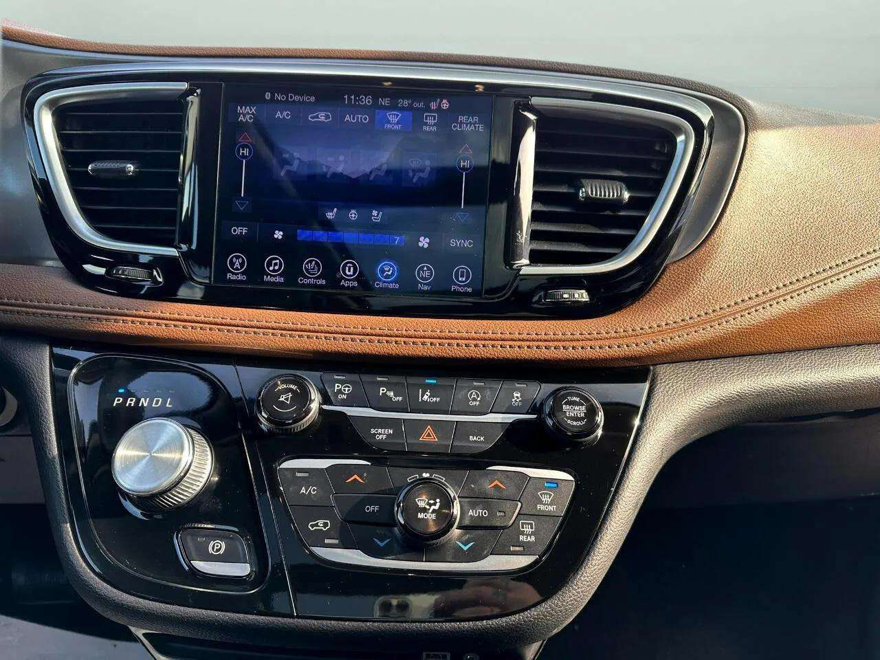 Chrysler Pacifica Limited FWD 2017